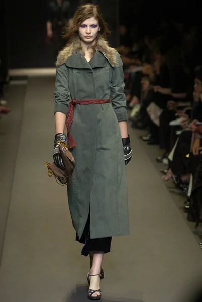 Look 25